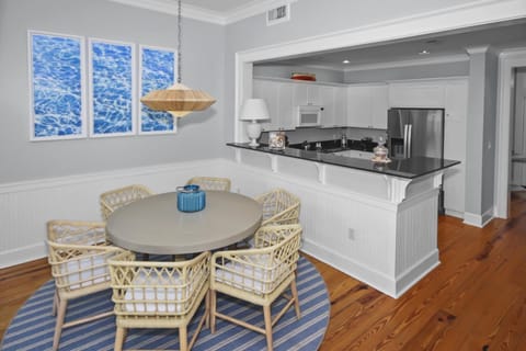 Beautiful 2BR WaterColor condo 6 WaterColor Blvd #202 Steps to Beach Club condo Apartment in Watercolor