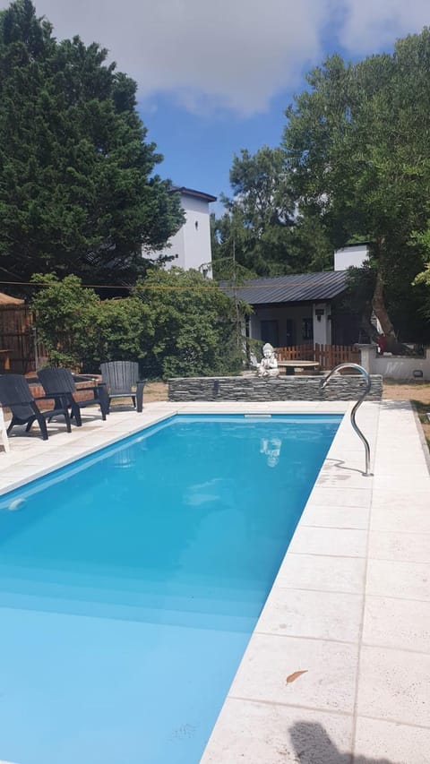 Swimming pool, Swimming pool
