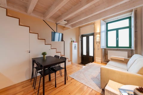 TV and multimedia, Living room, Dining area