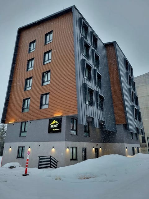 Property building, Day, Winter