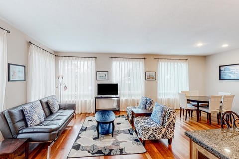 Rejuvenating Breeze House in Newport