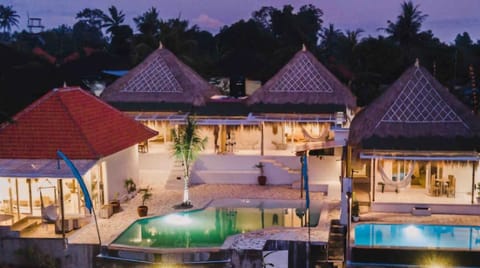 LaMedian SunSet View ,3 bed room Villa in Sukawati