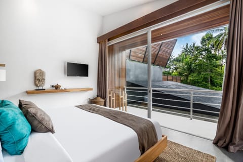 Bed, TV and multimedia, View (from property/room), Balcony/Terrace, Bedroom