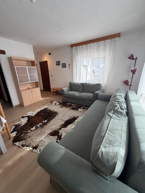 Appartamento Scacciapensieri Apartment in Pozza di Fassa