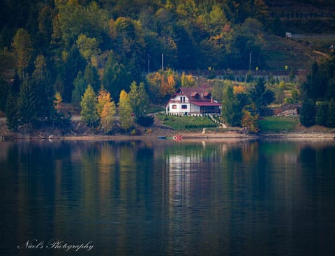 Property building, Lake view, Location