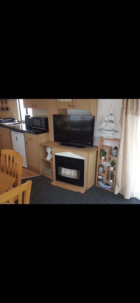3 bed caravan skegness ingoldmells 137 Sealands- old caravan hence cheap price !! Campground/ 
RV Resort in Ingoldmells