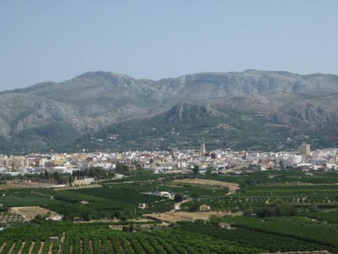 Stunning 2-Bed Apartment in Pego Apartment in Marina Alta