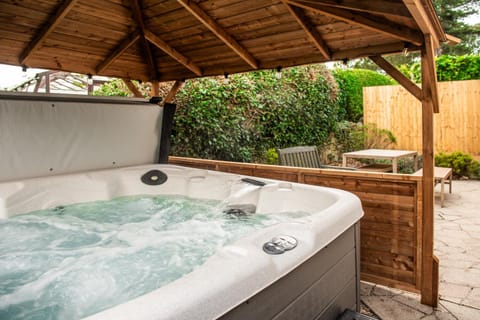 Natural landscape, Hot Tub