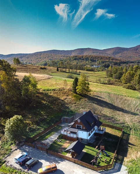 Property building, Bird's eye view, Mountain view