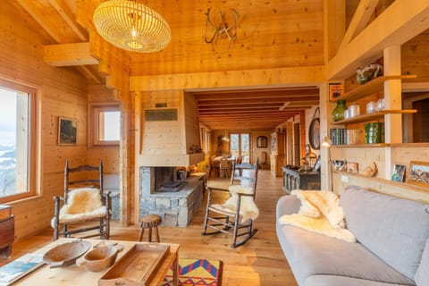 Charming family chalet with views of the Aravis Chalet in Manigod