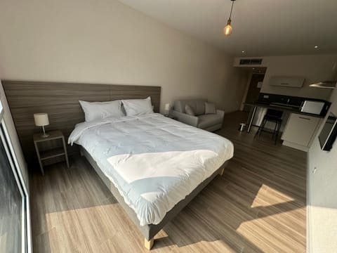 Bed, Photo of the whole room