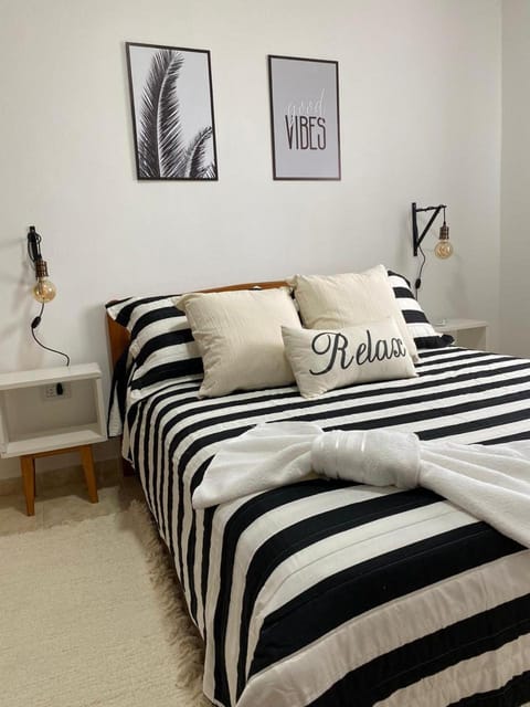 Photo of the whole room, Bedroom