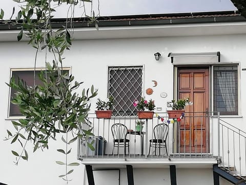 Property building, Balcony/Terrace