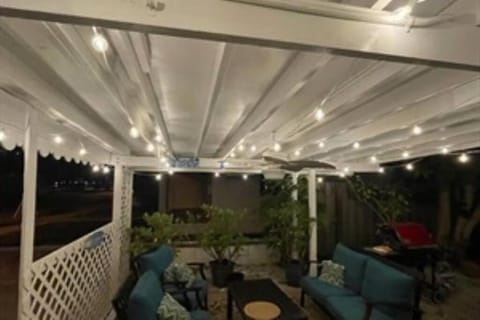 The StarFish Bungalow 1B/1B House in Tierra Verde