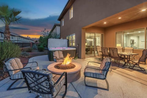 PV 99 Private Hot Tub, Ping Pong Table, Xbox X series and Resort Amenities House in Santa Clara