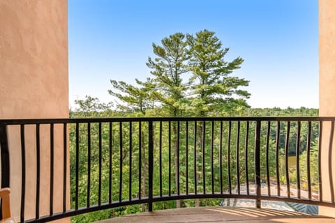 Chula Vista 2517 & 2519 Apartment in Wisconsin Dells