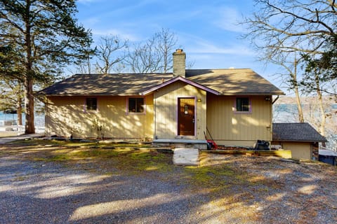 Live Laugh Lake - A House in Canandaigua Lake