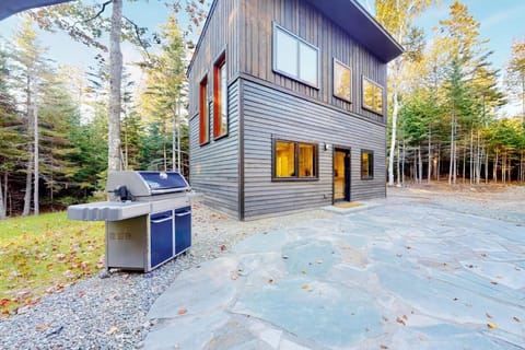 Property building, Day, BBQ facilities