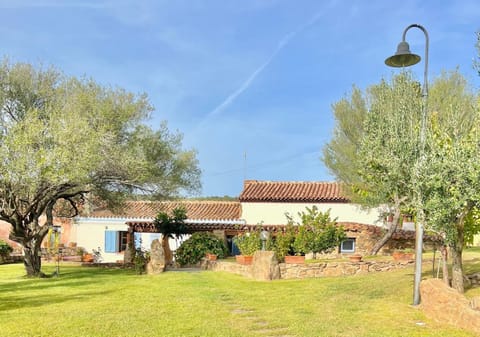 Facade/entrance, Garden, Garden