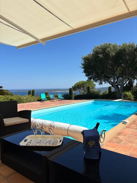 Breathtaking sea view over Saint-Tropez House in Cogolin