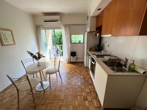 Living room, Dining area, Street view, pet friendly, stove, air conditioner