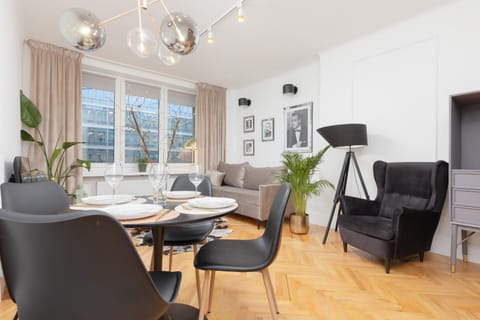Communal lounge/ TV room, Living room, Seating area, Dining area