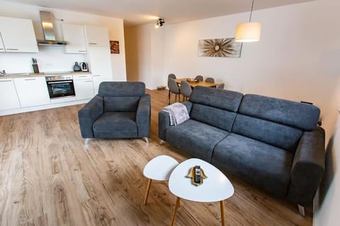 Kitchen or kitchenette, Living room, Seating area, Dining area, pet friendly