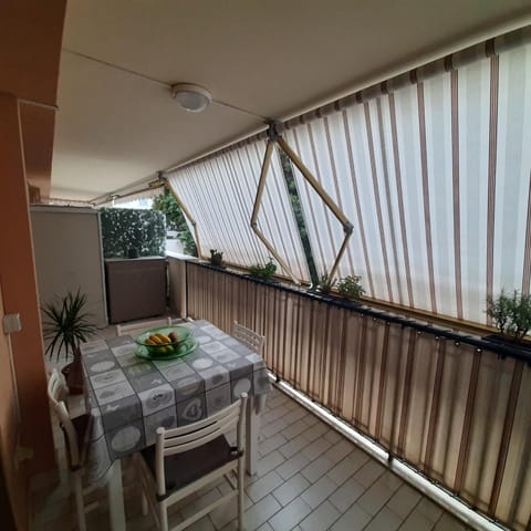 Balcony/Terrace, Dining area