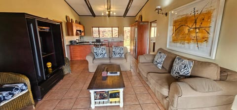 Living room, Seating area, heating, kitchen