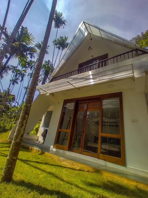 Property building, Day, Garden, Garden view
