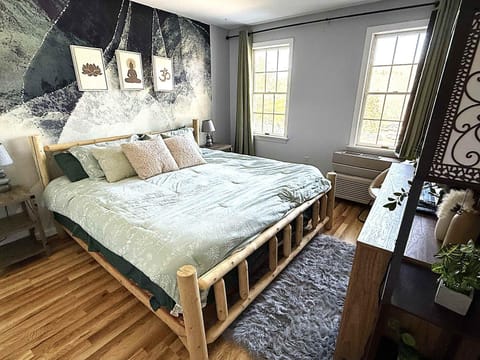 Relaxation Suite Jiminy-Must See Sleeps 4 Apartment in Jiminy Peak Mountain