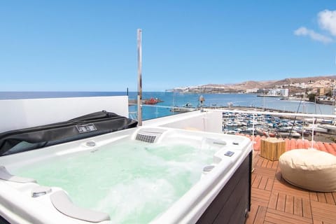 Hot Tub, Mountain view, Sea view