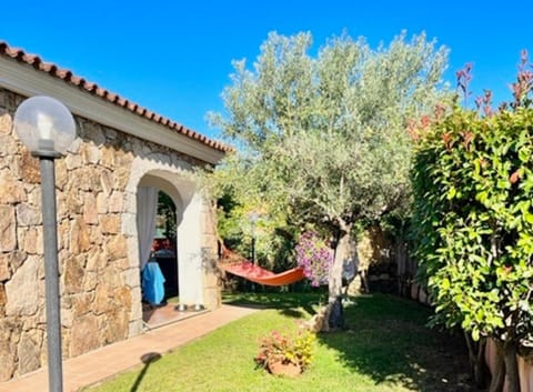 Facade/entrance, Garden, Garden