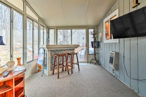 Walk to Locust Lake Poconos Vacation Home! House in Coolbaugh Township