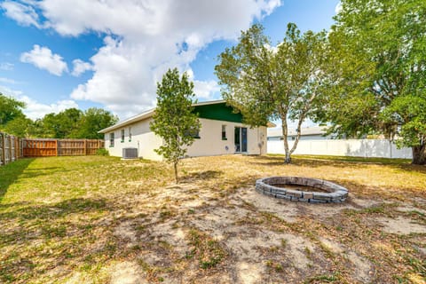 10 Mi to Dtwn Ocala Dog-Friendly Home with Fire Pit House in Florida