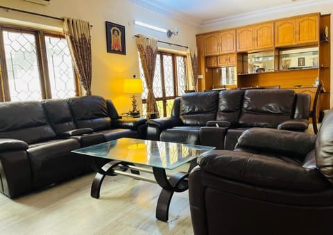 Property building, Seating area