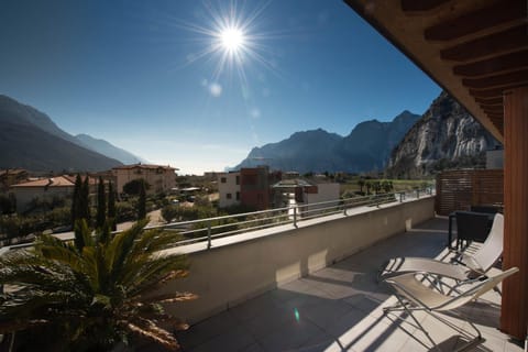 Natural landscape, View (from property/room), Balcony/Terrace, Balcony/Terrace, Mountain view