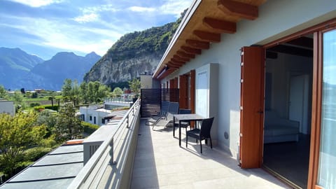 Natural landscape, Balcony/Terrace, Balcony/Terrace, Mountain view