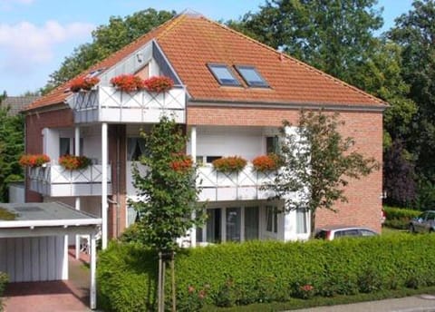 Property building, Garden view