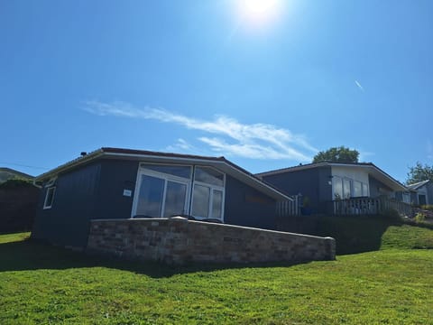 Eden Garden Nature lodge in Llansteffan