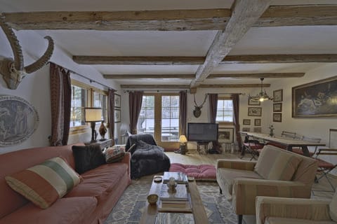 Chesa Brunzigna - Zuoz Apartment in Canton of Grisons