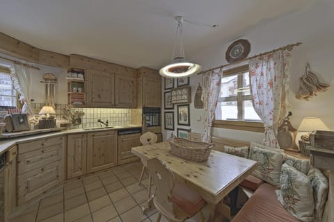 Chesa Brunzigna - Zuoz Apartment in Canton of Grisons