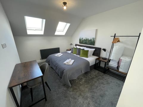 Bed, Photo of the whole room, Bedroom, towels