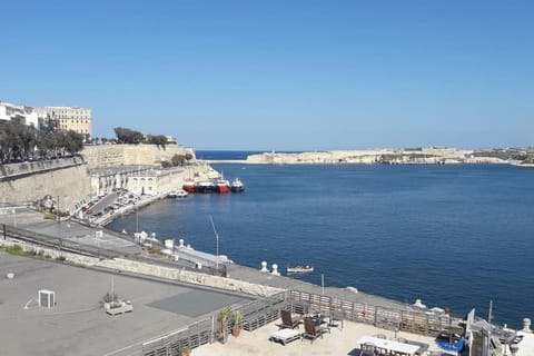 Valletta Apartment with Harbour Veiw Apartment in Valletta