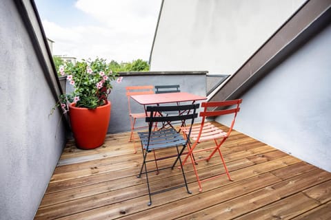 Patio, View (from property/room), Balcony/Terrace