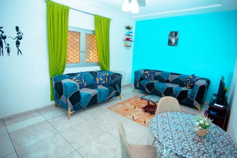 Communal lounge/ TV room, Living room, Seating area