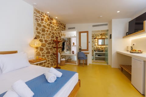 Dolphin Studios Apartment in Malia, Crete