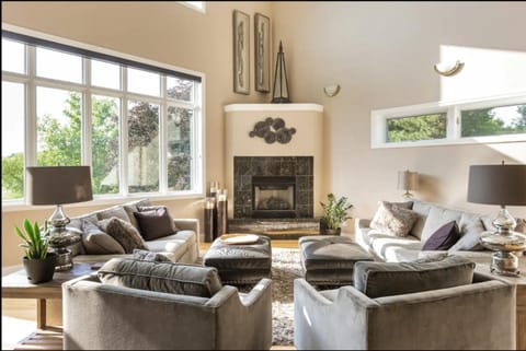 Living room, Seating area, flat iron