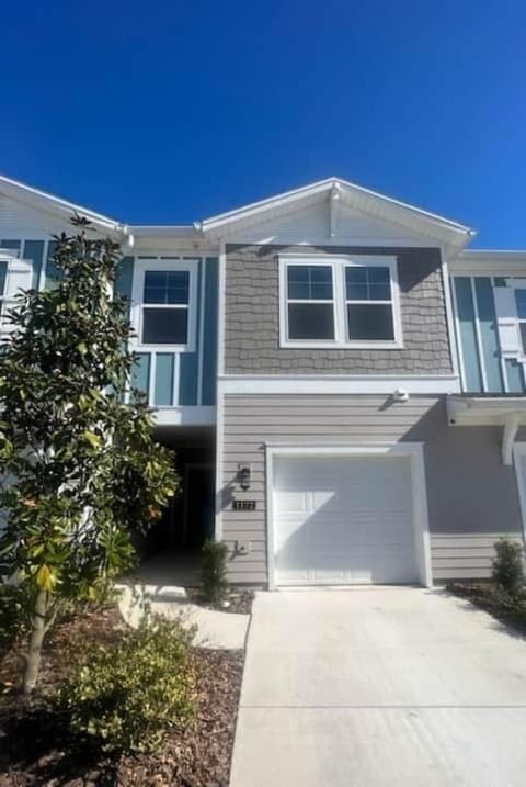 Property building, Street view