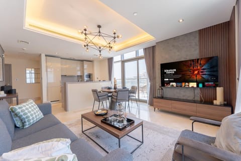 Elegant Palm Jumeirah Retreat with Breathtaking Sea Views By AYA Boutique Apartment in Dubai